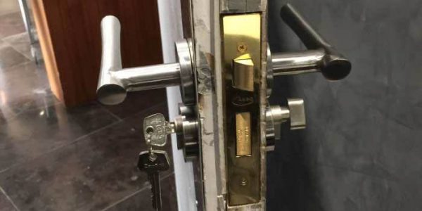 professional locksmith emergency
